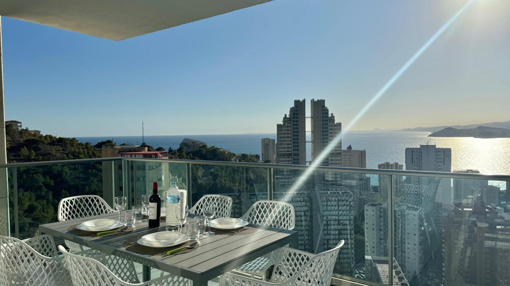 Highrise Apartment With Stunning Views From Private Balcony 85 Benidorm Exteriér fotografie